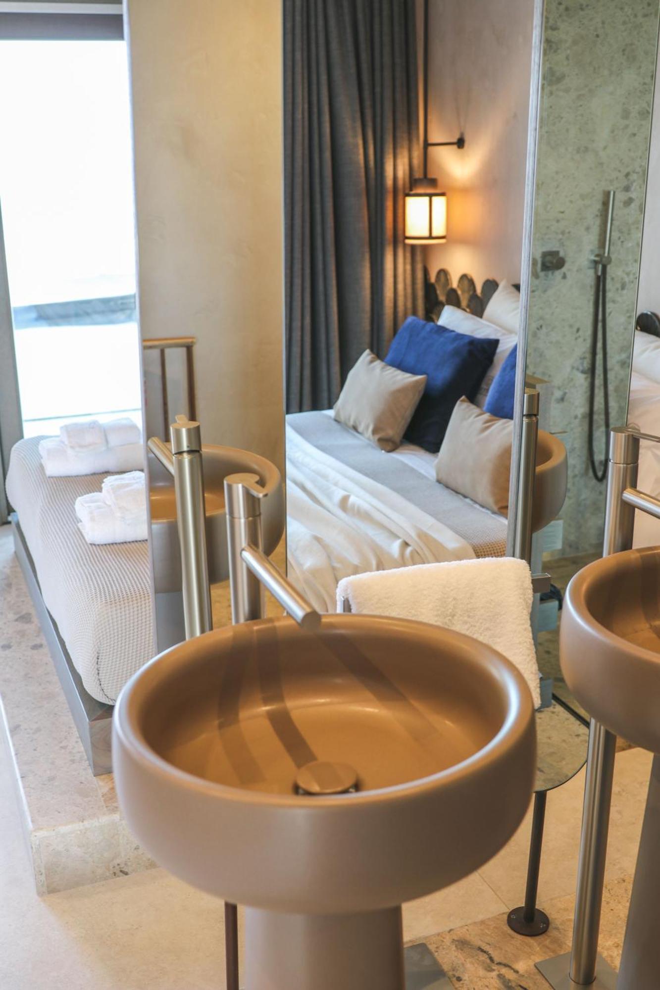 Naxos Rhyton Hotel Naxos City Bagian luar foto