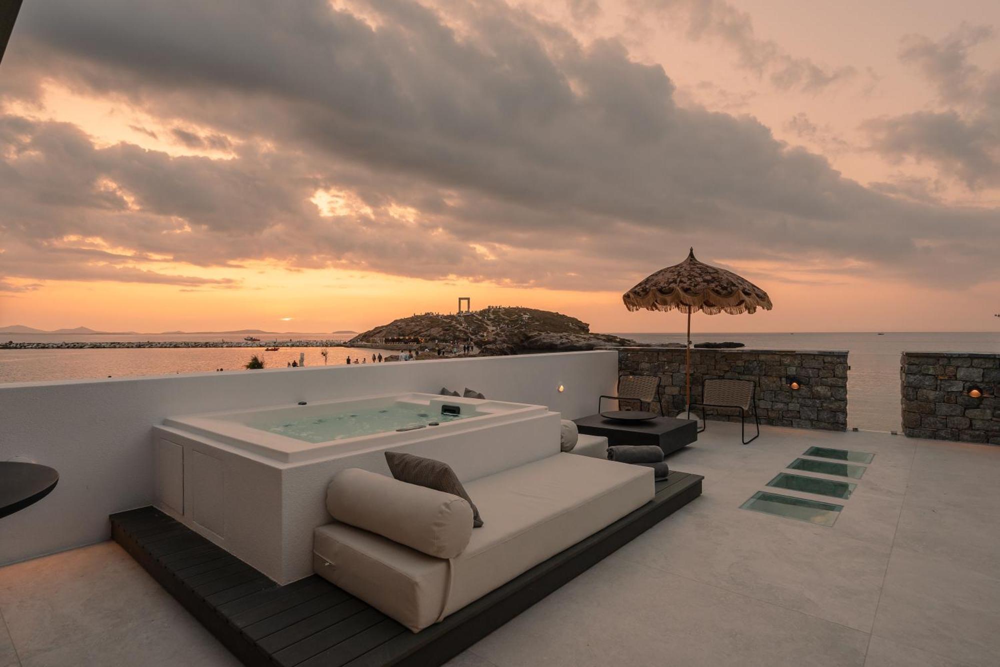 Naxos Rhyton Hotel Naxos City Bagian luar foto